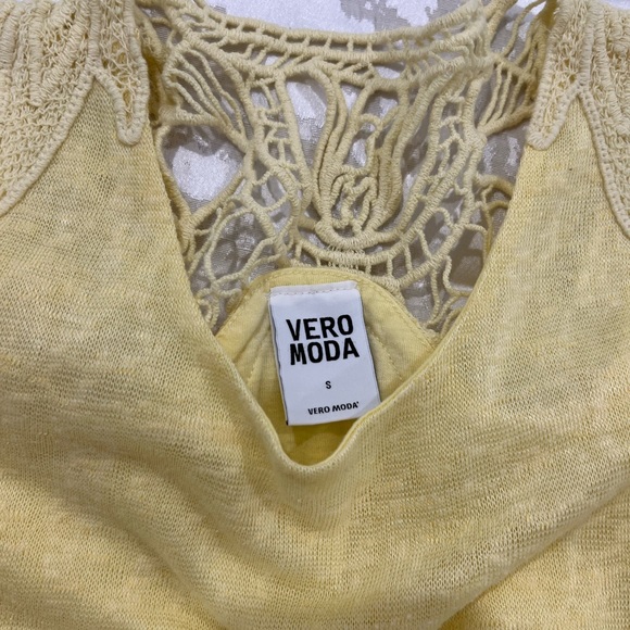 Vero Moda Dress with Crochet Lace in the Back - Picture 2 of 3